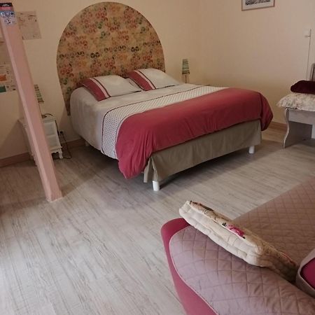 Hotel l'ancienne épicerie Oradour-sur-Glane Esterno foto
